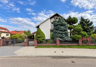 dom na sprzedaż - Sieradz